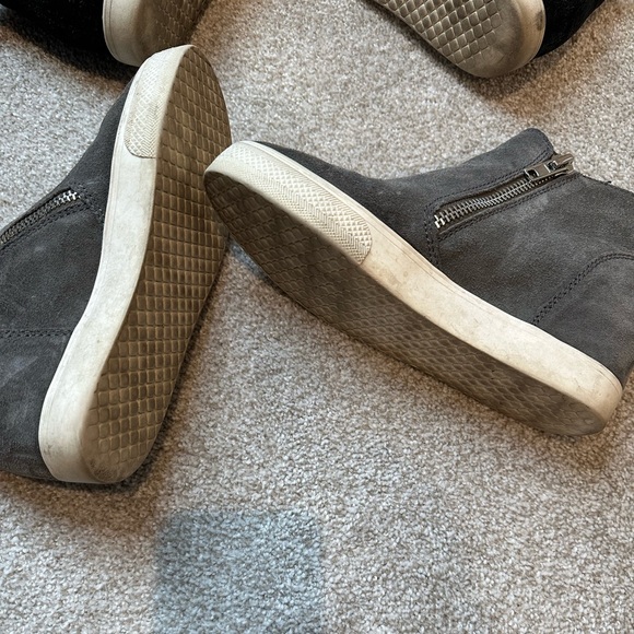 Size 9 Steve Madden Wedge Sneakers - Picture 3 of 9